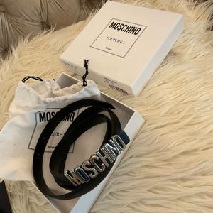 Moschino belt size 90